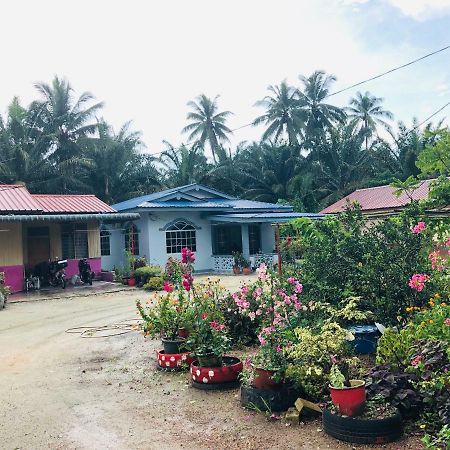 Atocha Homestay - Terong@Taiping Kampong Salak Esterno foto