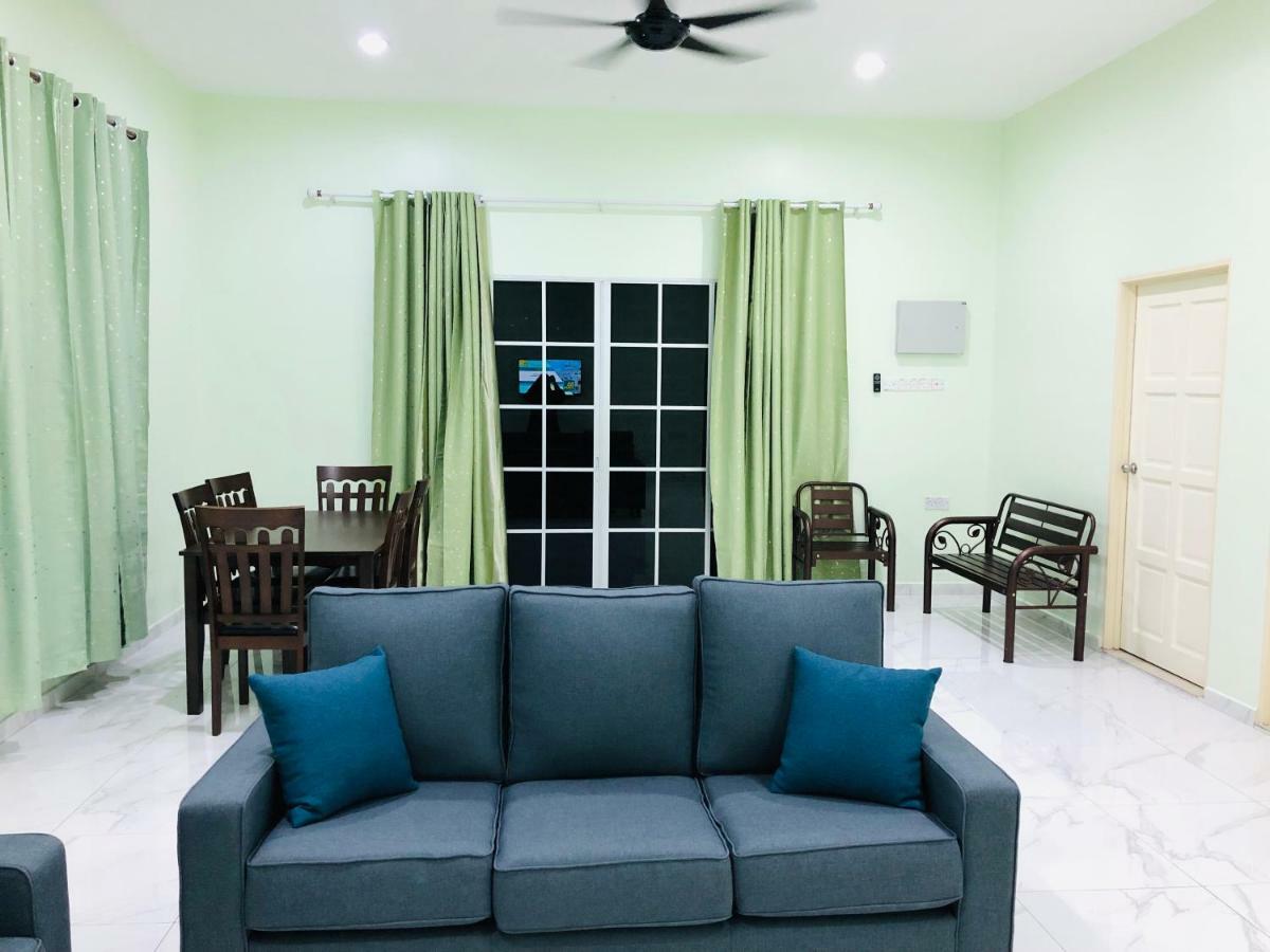 Atocha Homestay - Terong@Taiping Kampong Salak Esterno foto