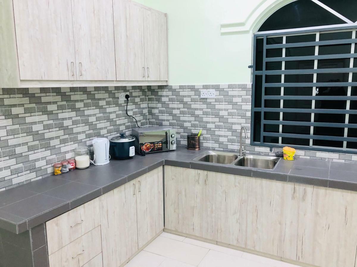 Atocha Homestay - Terong@Taiping Kampong Salak Esterno foto