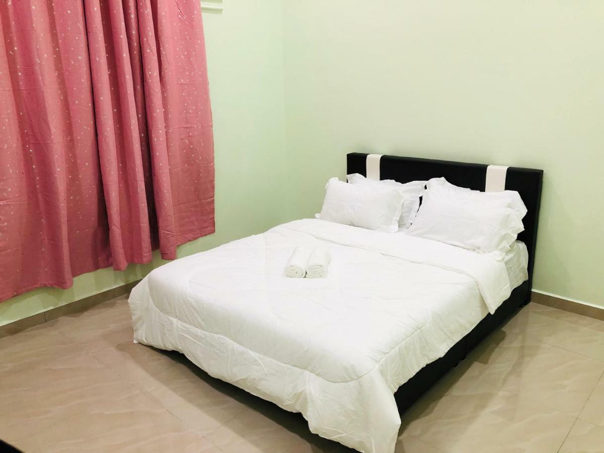 Atocha Homestay - Terong@Taiping Kampong Salak Esterno foto