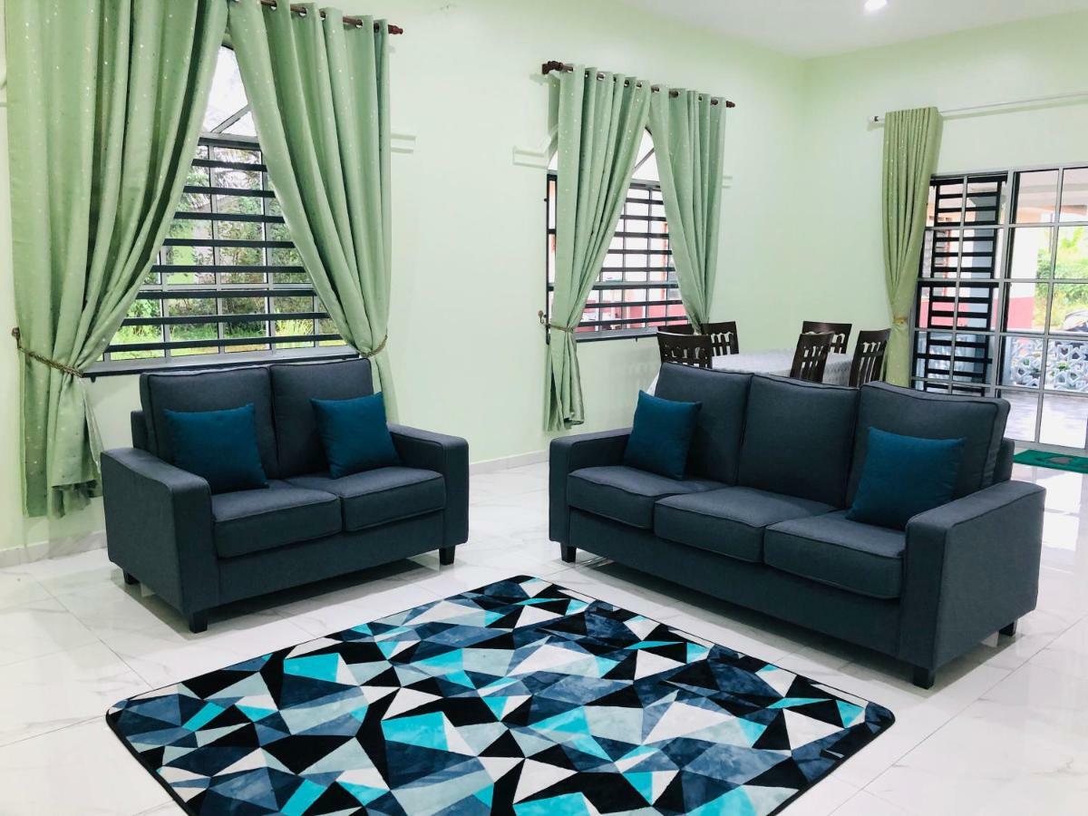 Atocha Homestay - Terong@Taiping Kampong Salak Esterno foto