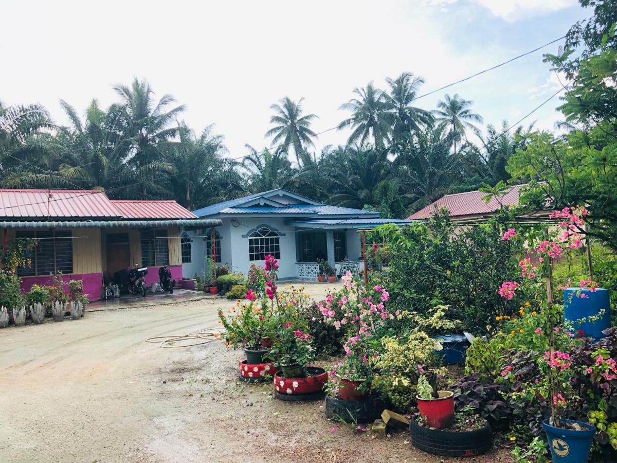 Atocha Homestay - Terong@Taiping Kampong Salak Esterno foto